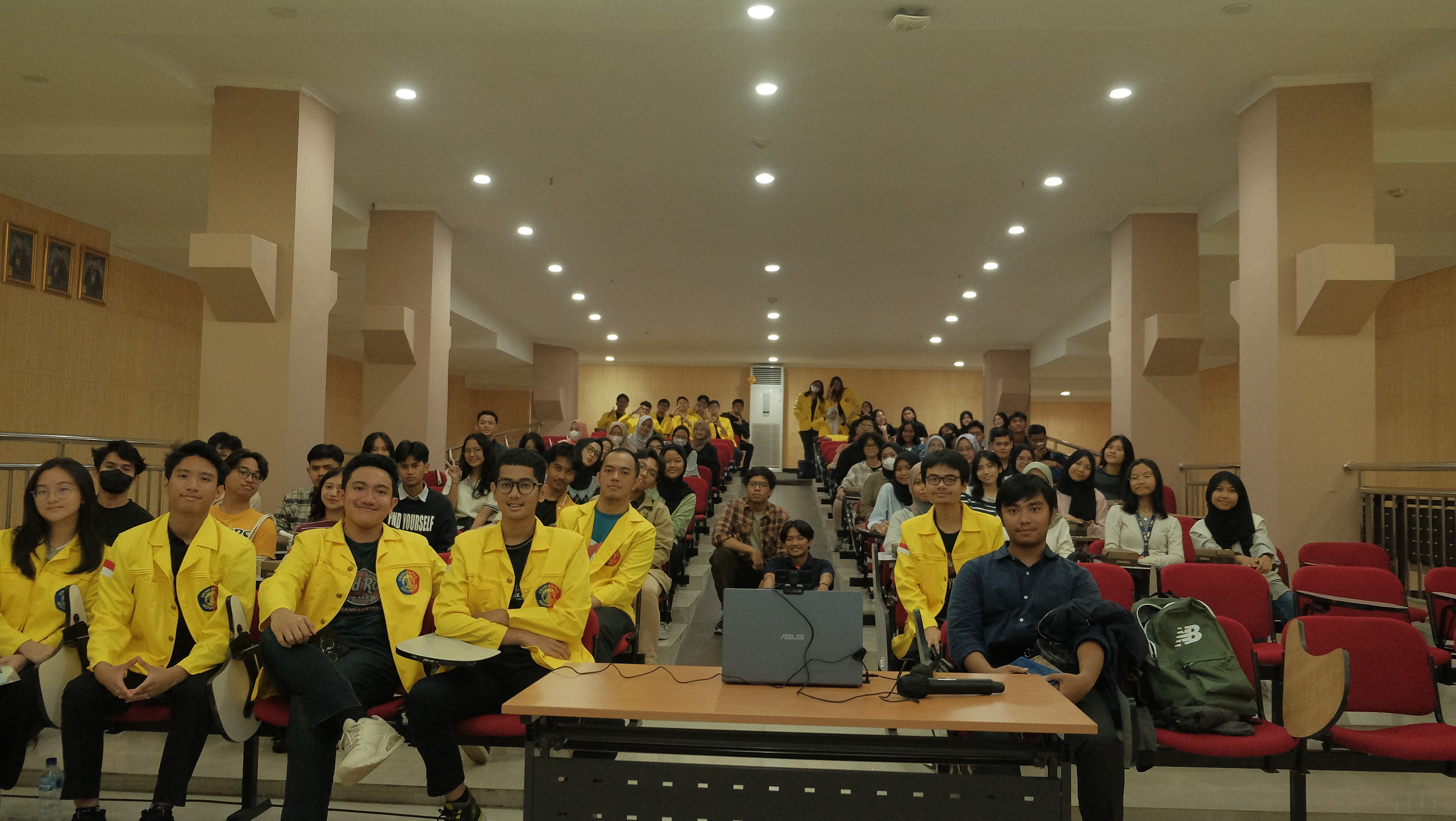 /about/kepanitiaan/Betis/carousel/proker-5.JPG